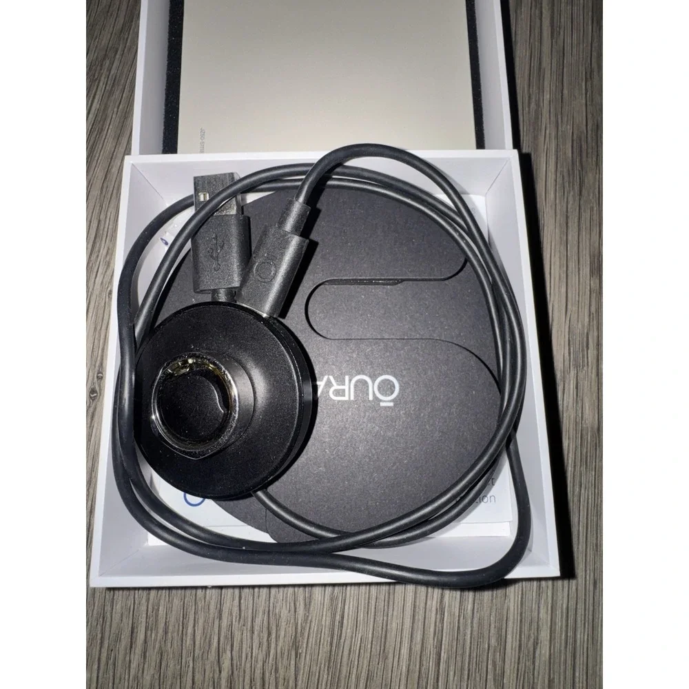 Oura Ring Gen3 Heritage Size 8 - Silver (JZ90-51384-08)